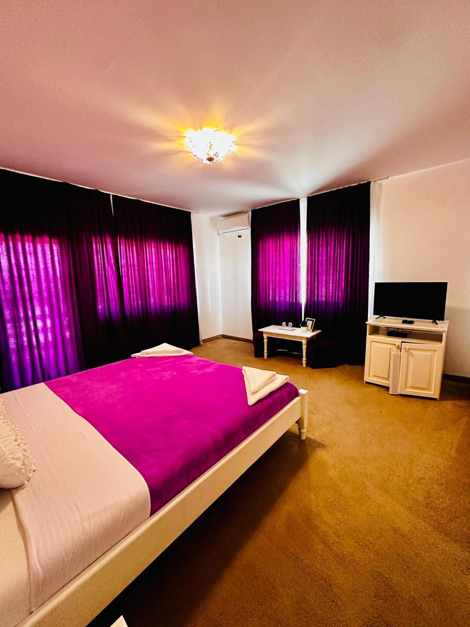 Hotel Pensiunea Fabian Jurilovca Esterno foto